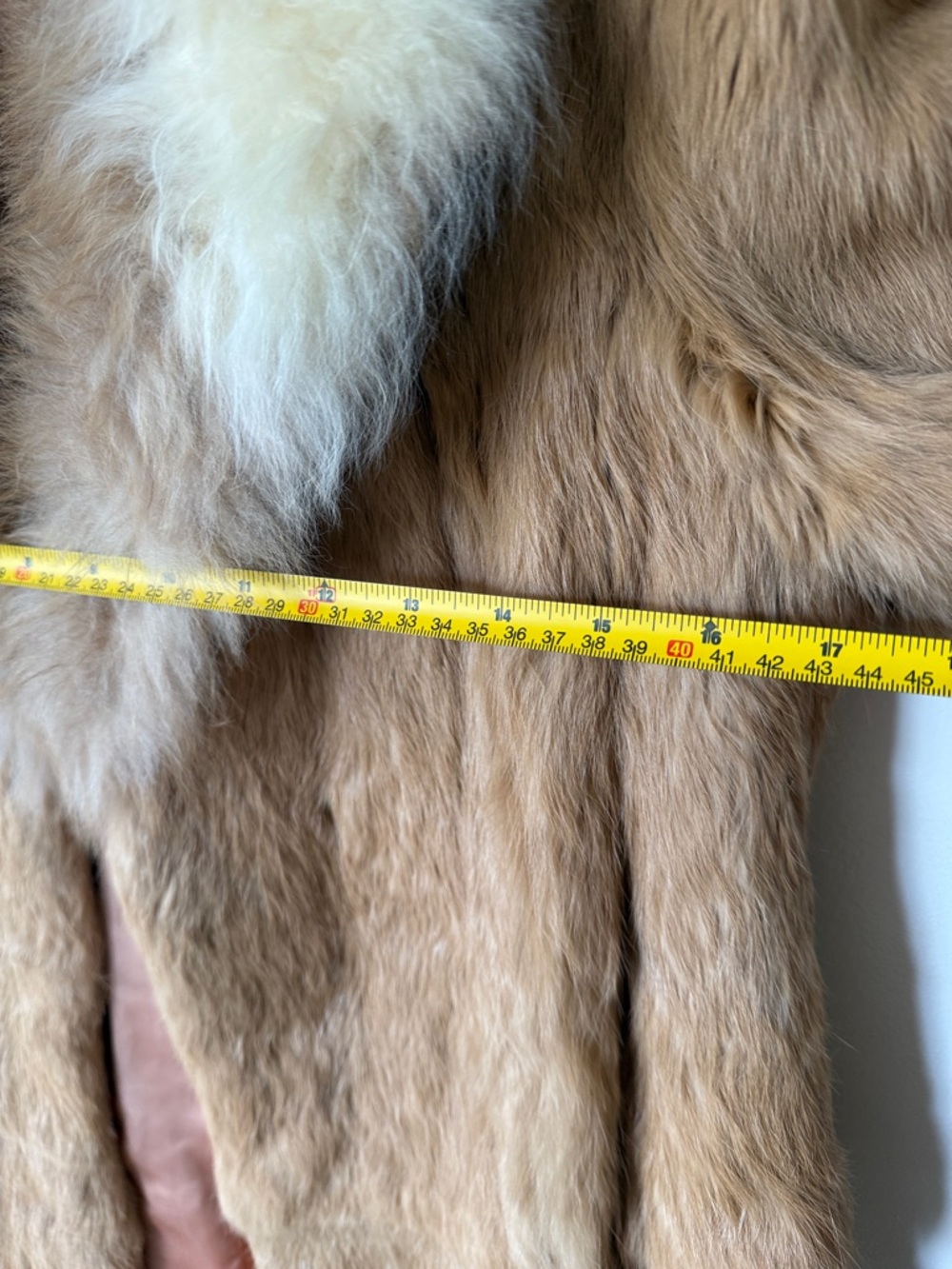 VINTAGE RABBIT FUR + ROSE CHAMPAGNE SATIN LINED 70’s COAT - PRICE FIRM BUY ONLY - Picture 8 of 11